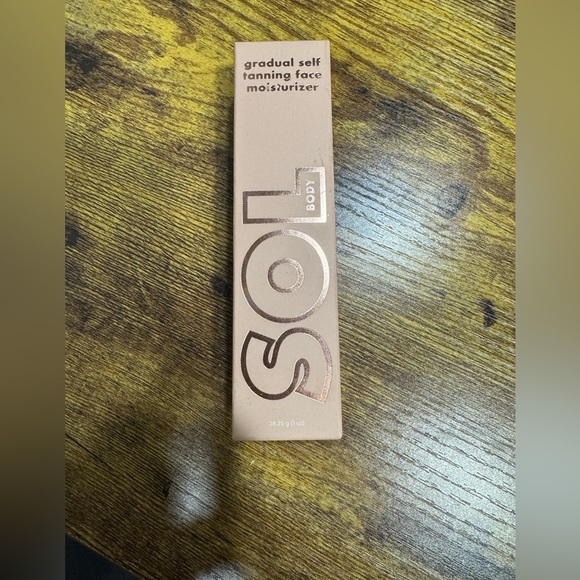sol body Other - SOL Body Gradual Self Tanning Face Moisturizer